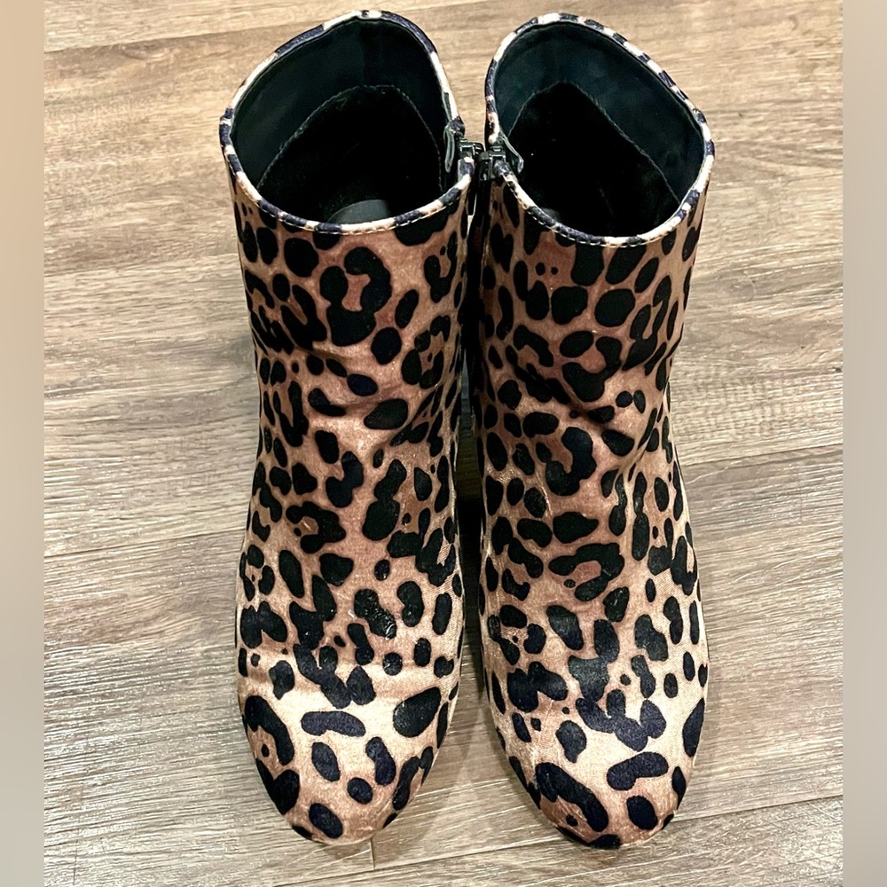 Velvet Leopard print Ankle Boots Booties women’s size 9 - Picture 9 of 10